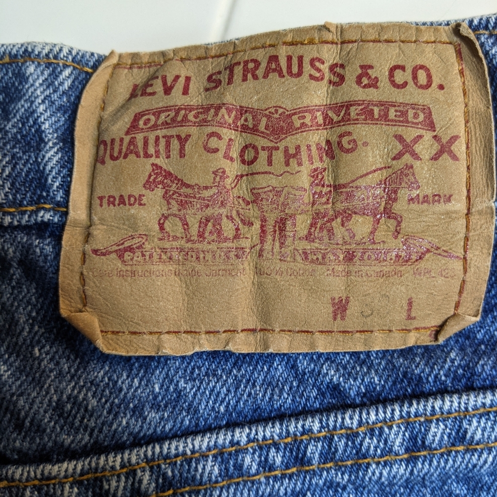 Levi's 550 Medium Wash Vintage Jeans Size 38x34